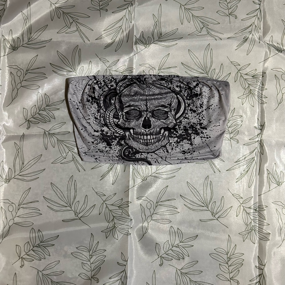 SHEIN black and grey skull tube top